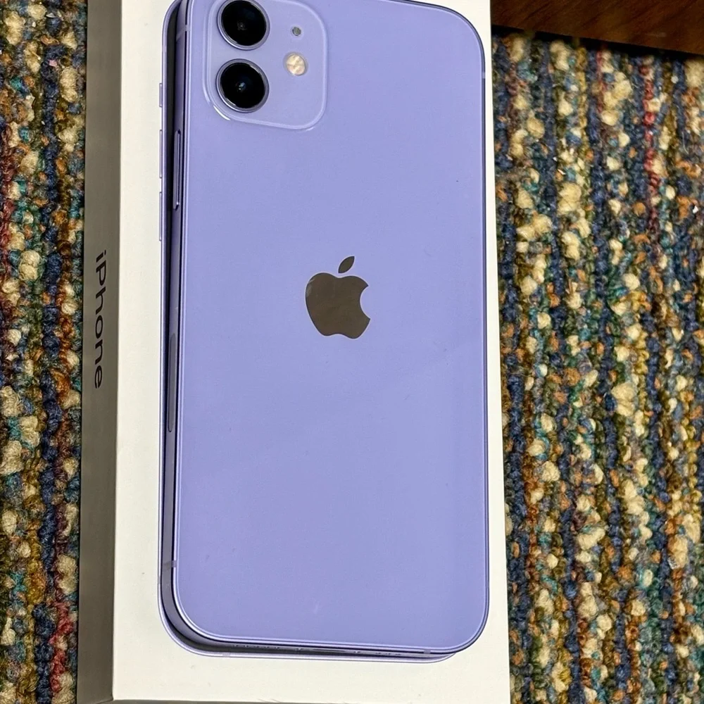 iPhone 12 Purple 64GB (Model MJN13LL/A) Verizon unlocked Great Condition - Picture 2 of 13